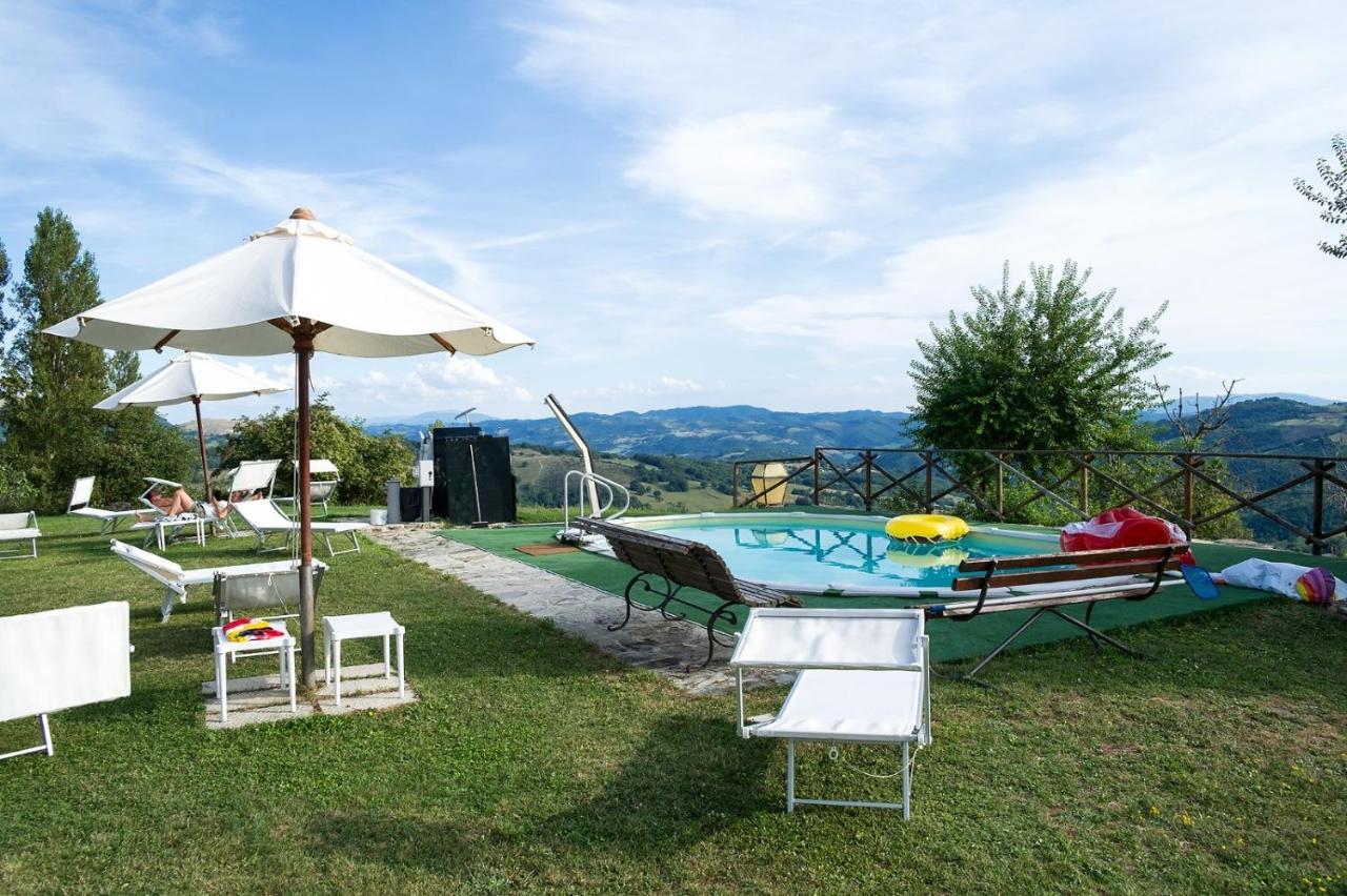 Agriturismo Borgo San Benedetto Villa Pietralunga  Bagian luar foto