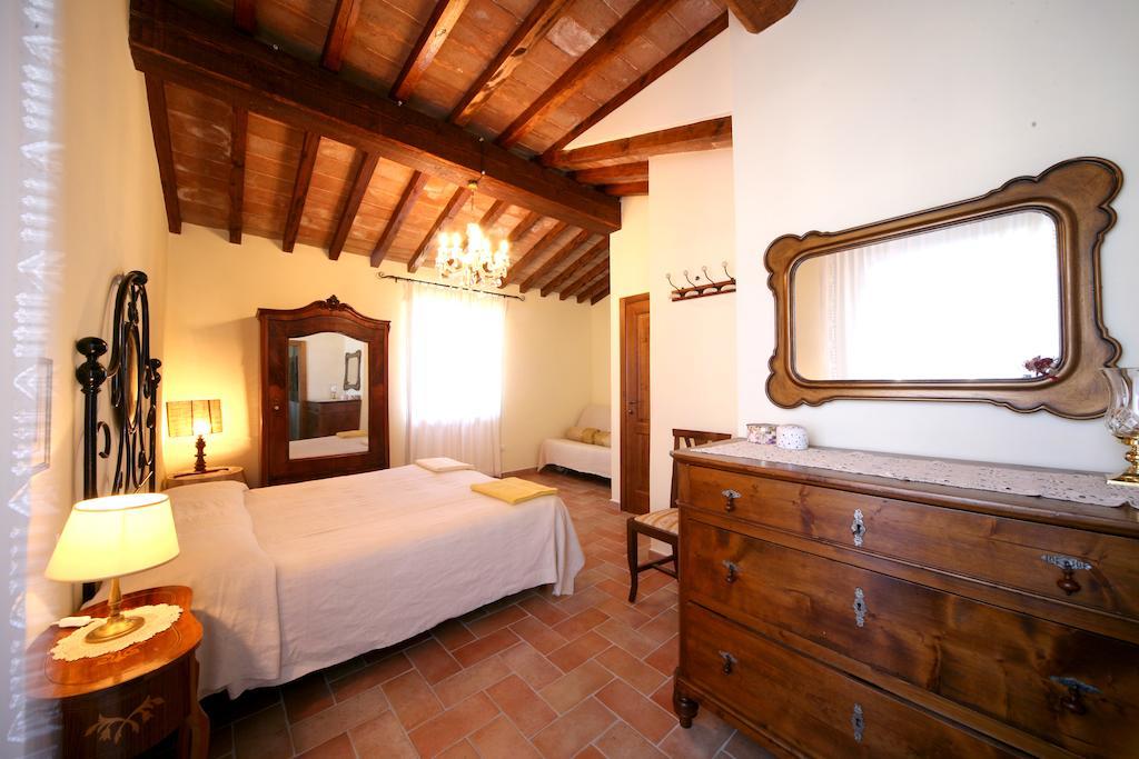 Agriturismo Borgo San Benedetto Villa Pietralunga  Ruang foto