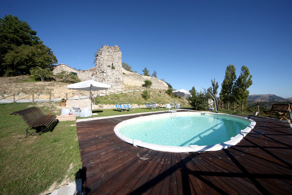 Agriturismo Borgo San Benedetto Villa Pietralunga  Bagian luar foto