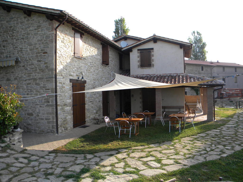 Agriturismo Borgo San Benedetto Villa Pietralunga  Bagian luar foto
